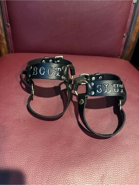 Boot accessory straps